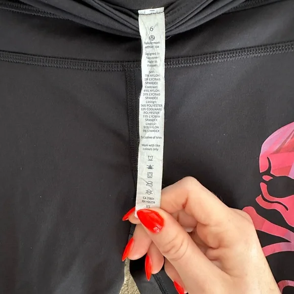 GUC Lululemon Soul cycle cropped leggings size 6 - Picture 4 of 4